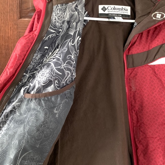 Women’s Columbia Ski Jacket and double coat - Picture 6 of 7